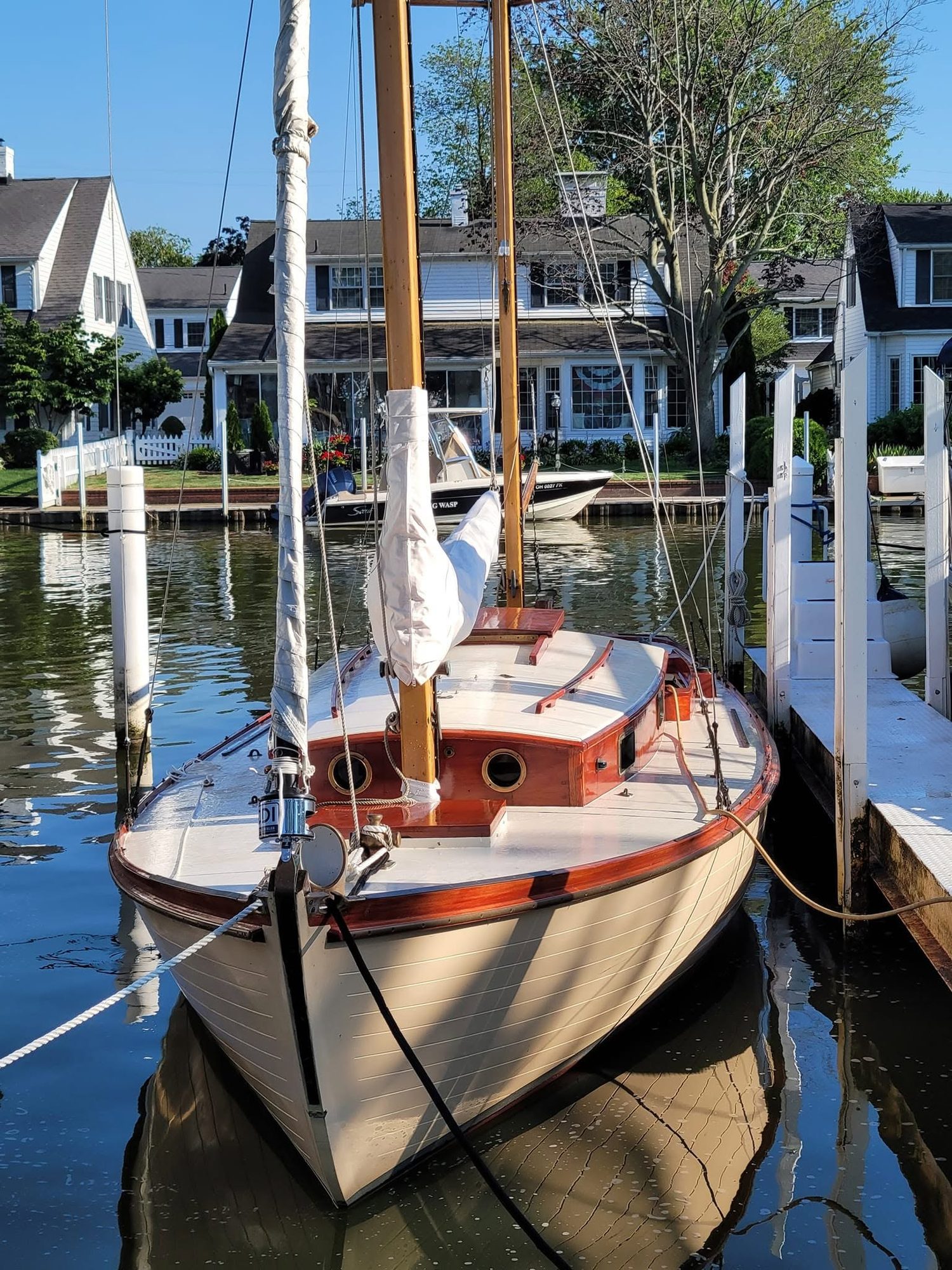 Annie L — Herreshoff H-28 Ketch — photo 3 of 15