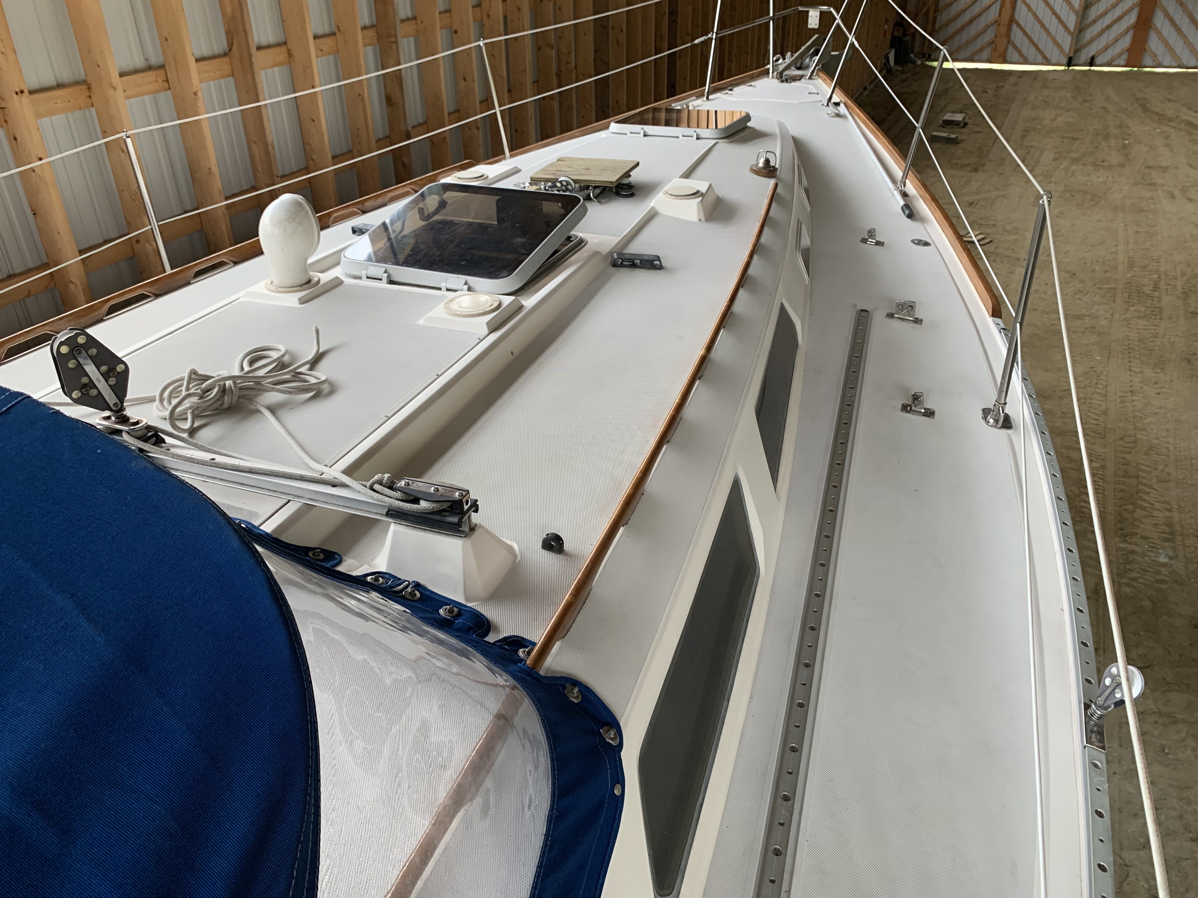 Attitude — Sabre 34 Targa Aft-Cabin Sloop — photo 7