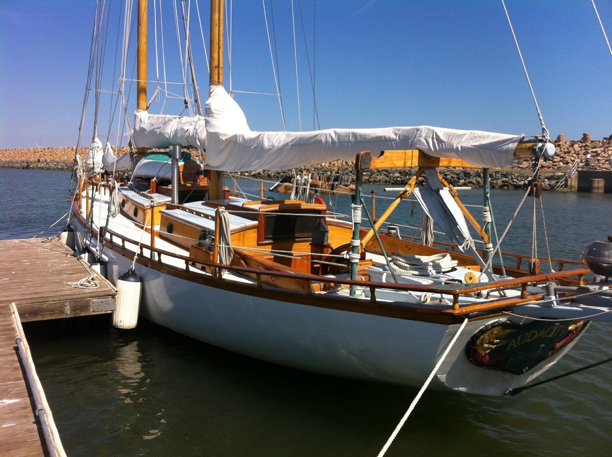 Audacity — Bud MacIntosh Schooner