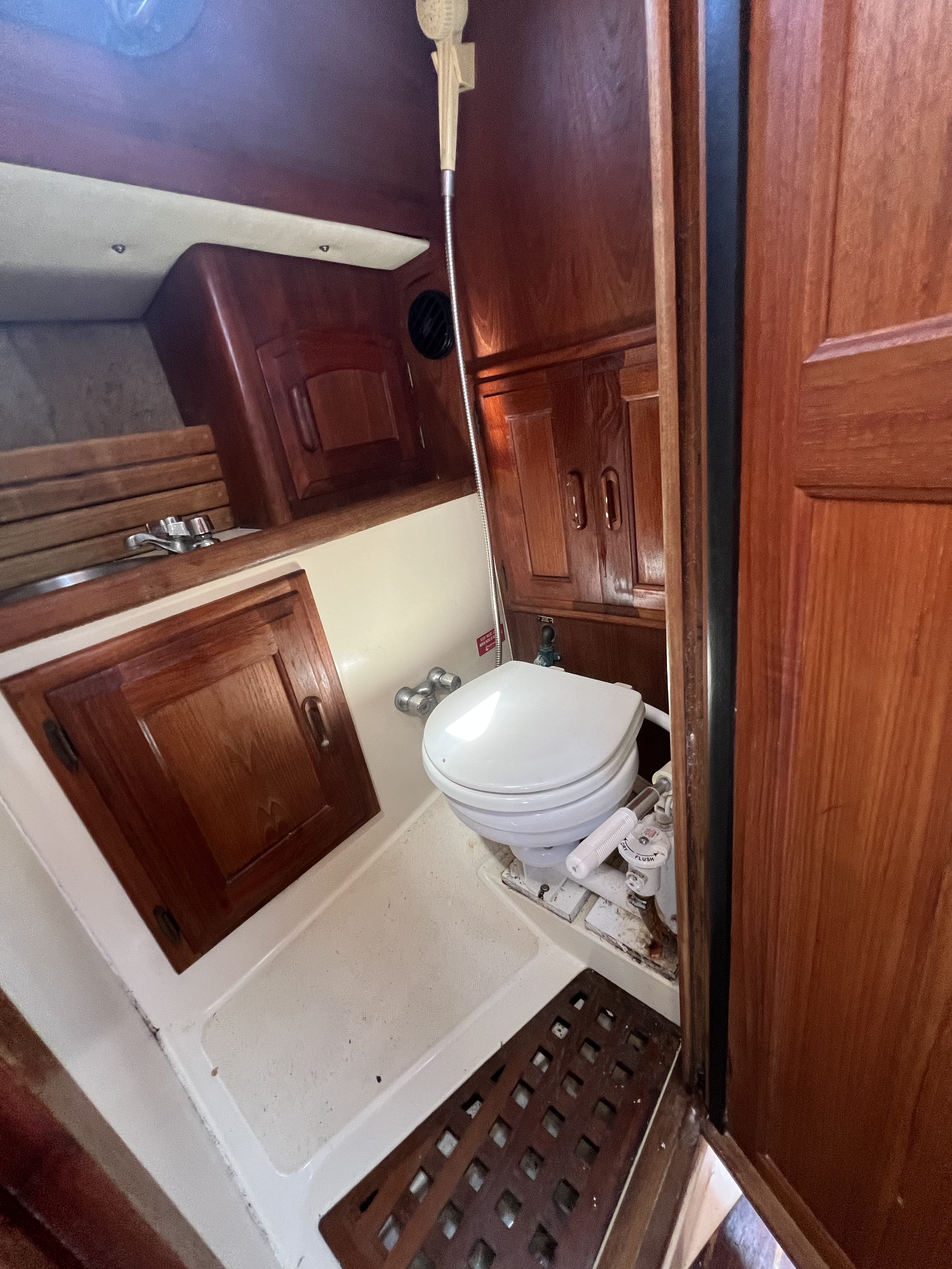 Christina — Pacific Seacraft Dana 24 Cutter — photo 12