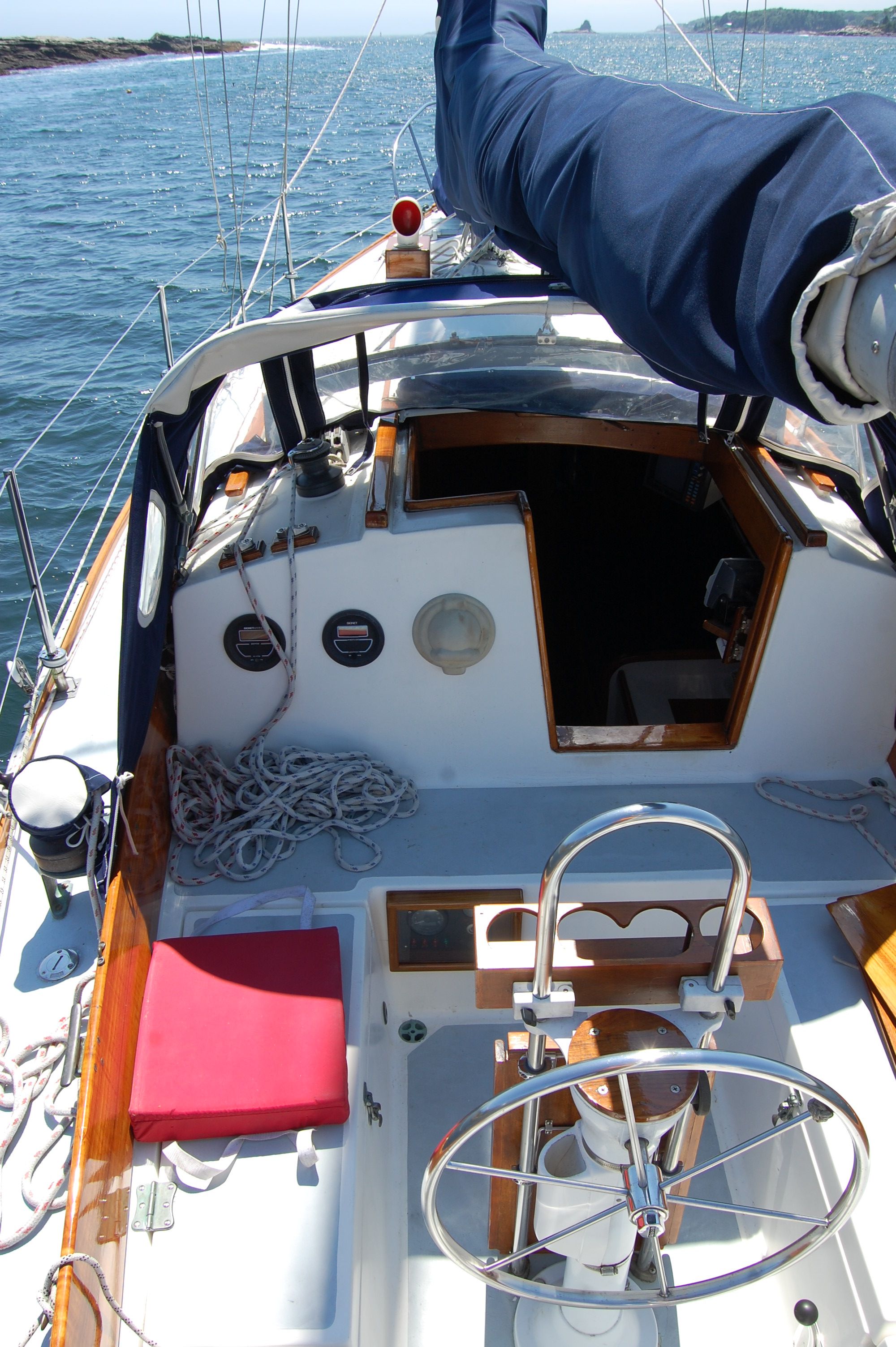 Emma — 1977 Cape Dory Cutter 30 — photo 3