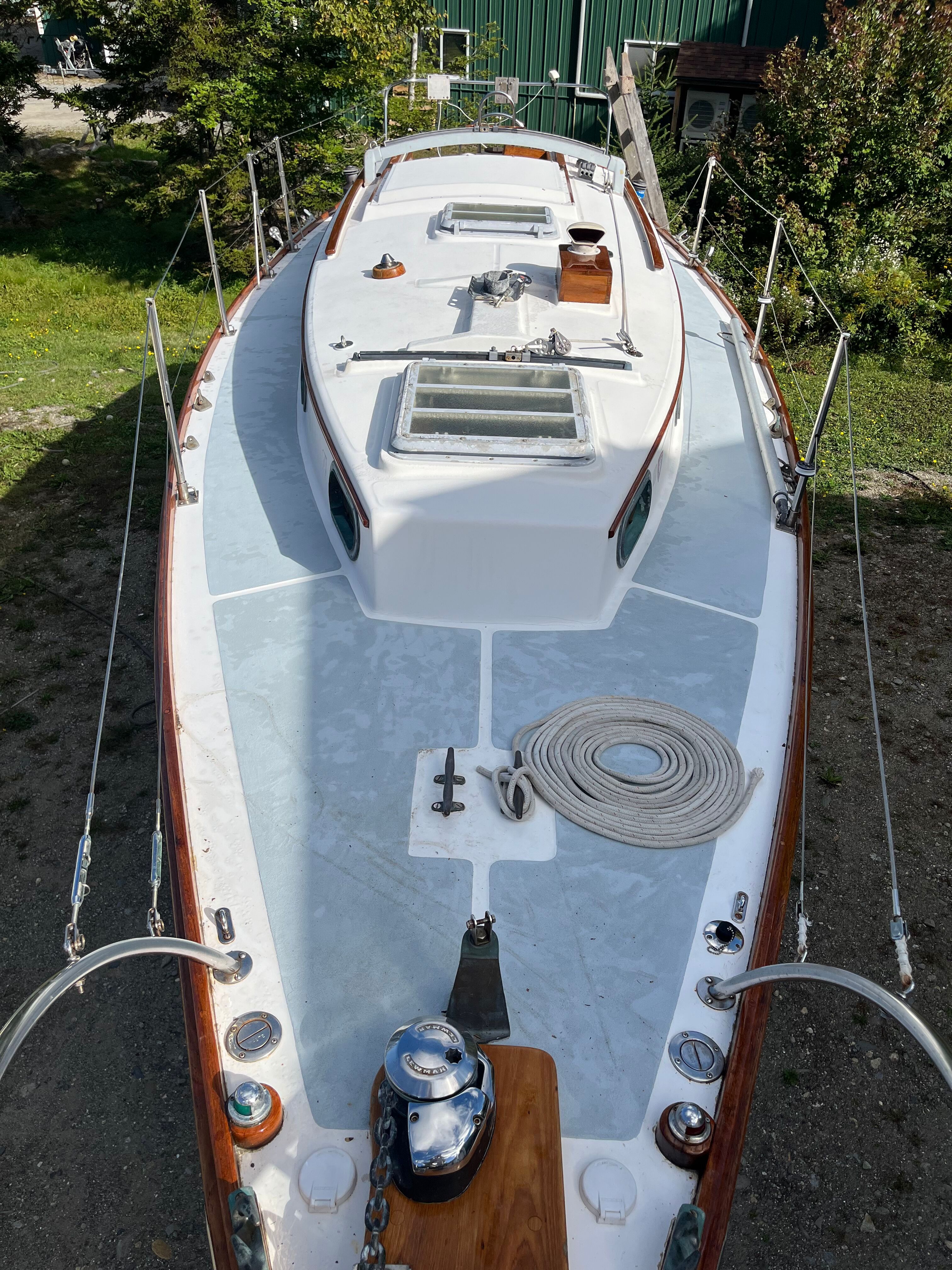 Emma — 1977 Cape Dory Cutter 30 — photo 11