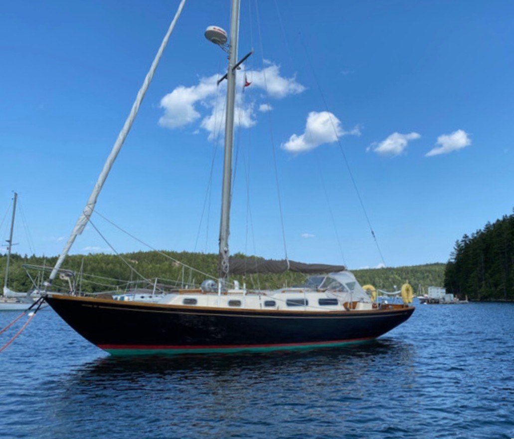 Hara — Allied Seabreeze 35 Sloop — photo 2