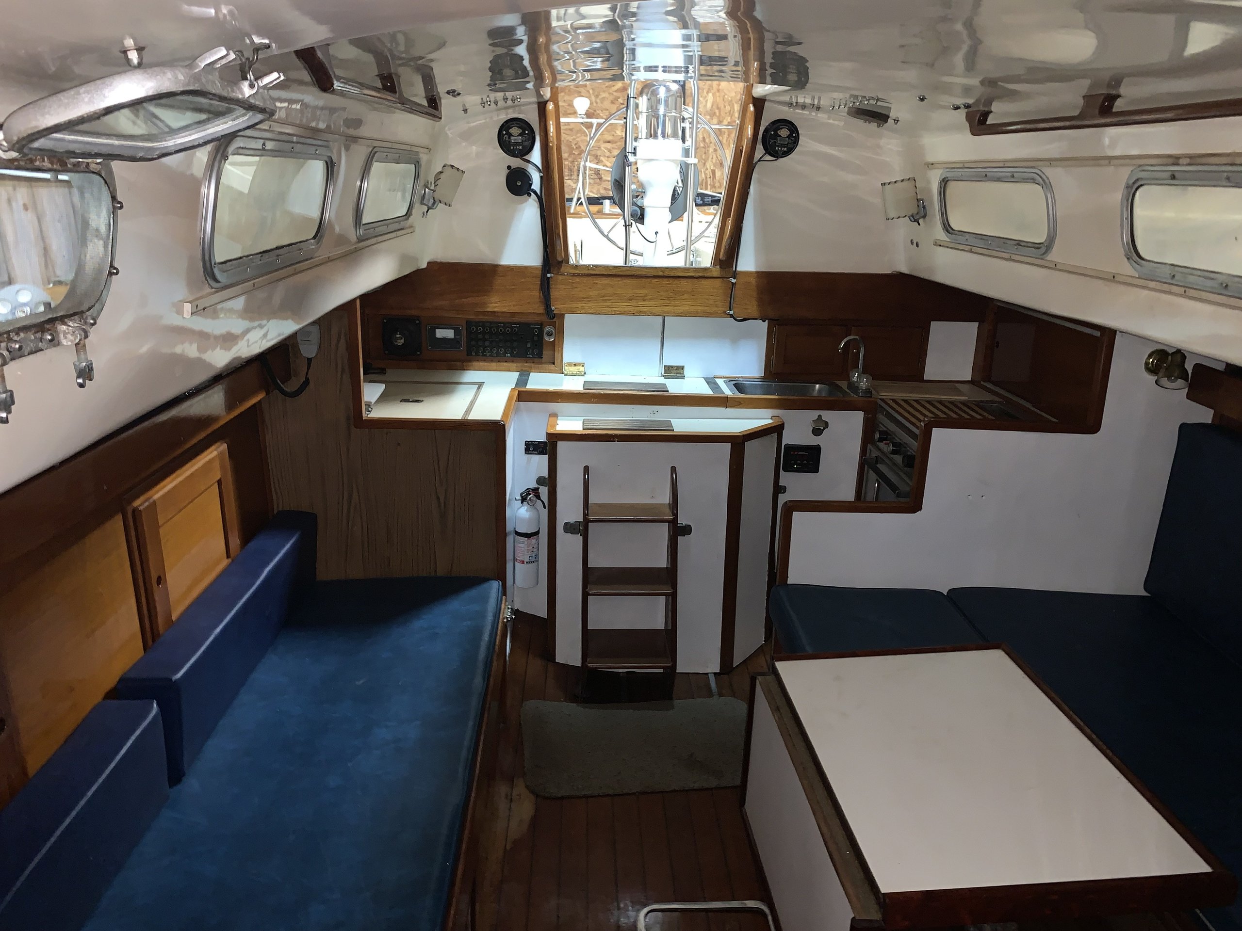 Hara — Allied Seabreeze 35 Sloop — photo 6