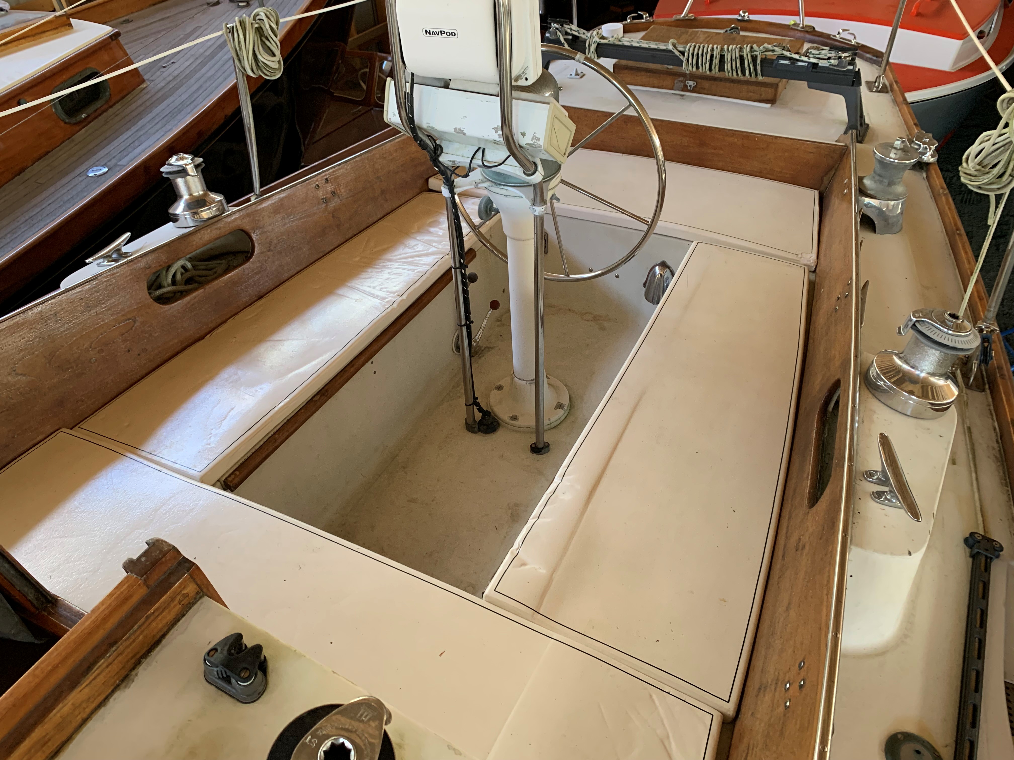 Jubilee — Hinckley Pilot 35 Sloop — photo 13