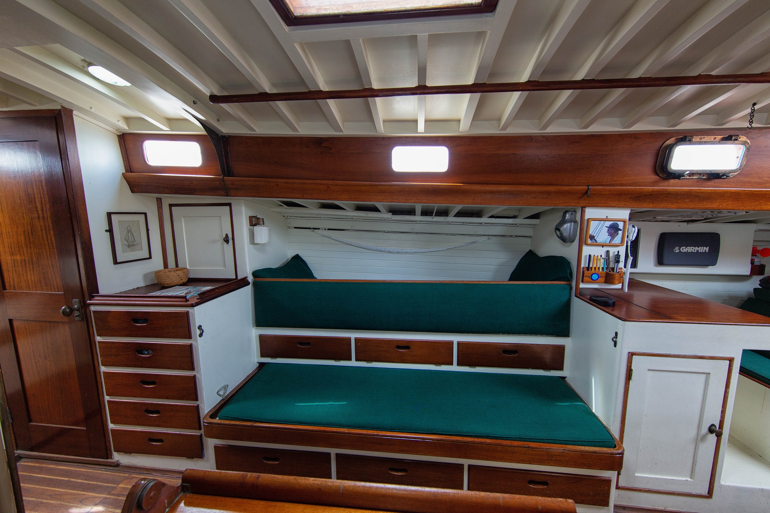 Madrigal — Sparkman & Stephens / Paul Luke Yawl — photo 37