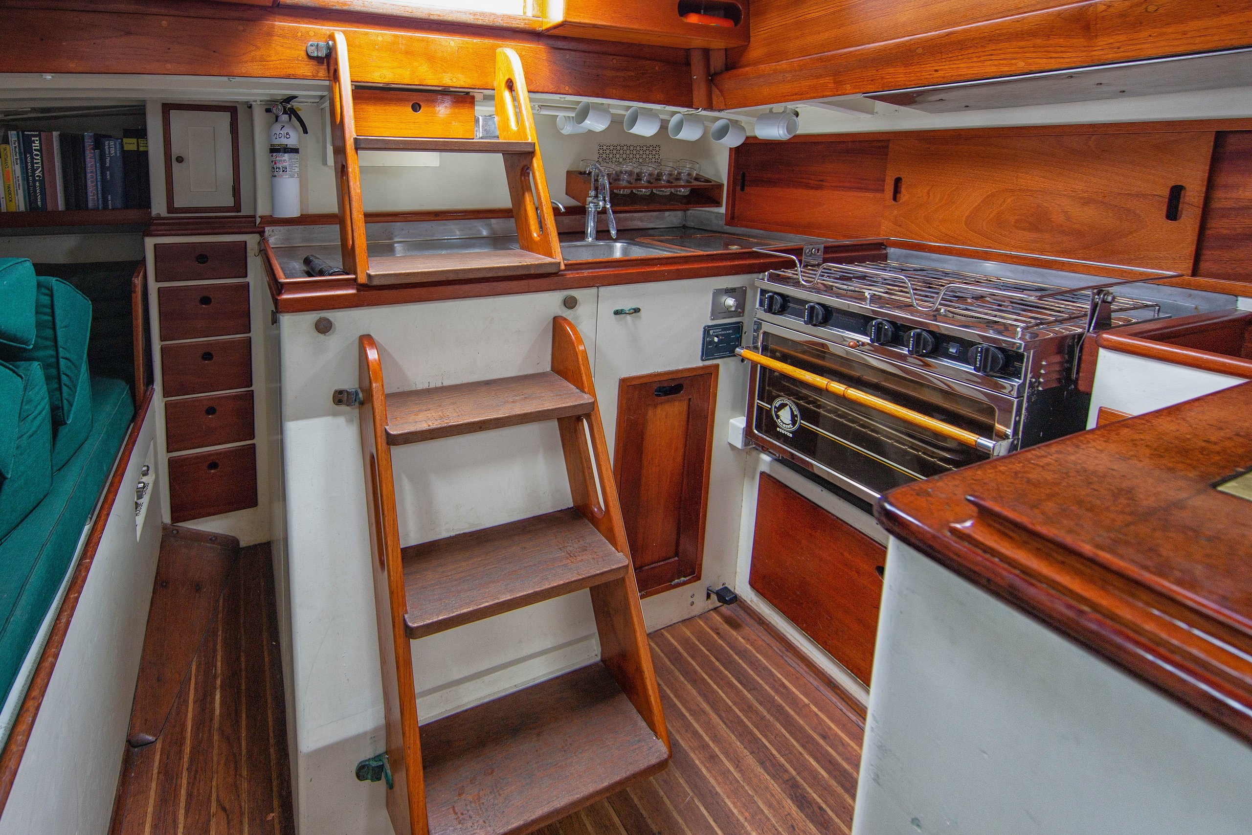 Madrigal — Sparkman & Stephens / Paul Luke Yawl — photo 41