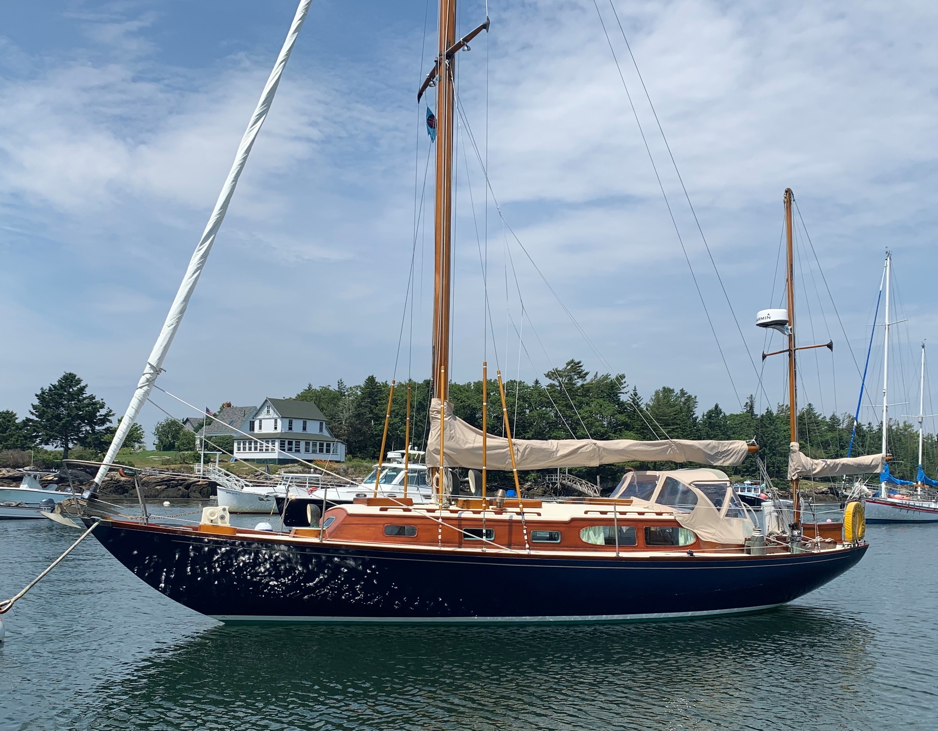 Muskrat — Alden Challenger K/CB Yawl — photo 26