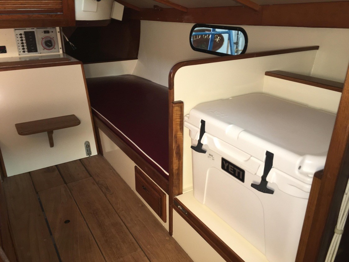 Nimble — Norton 30 Spirit of Tradition Sloop — photo 12