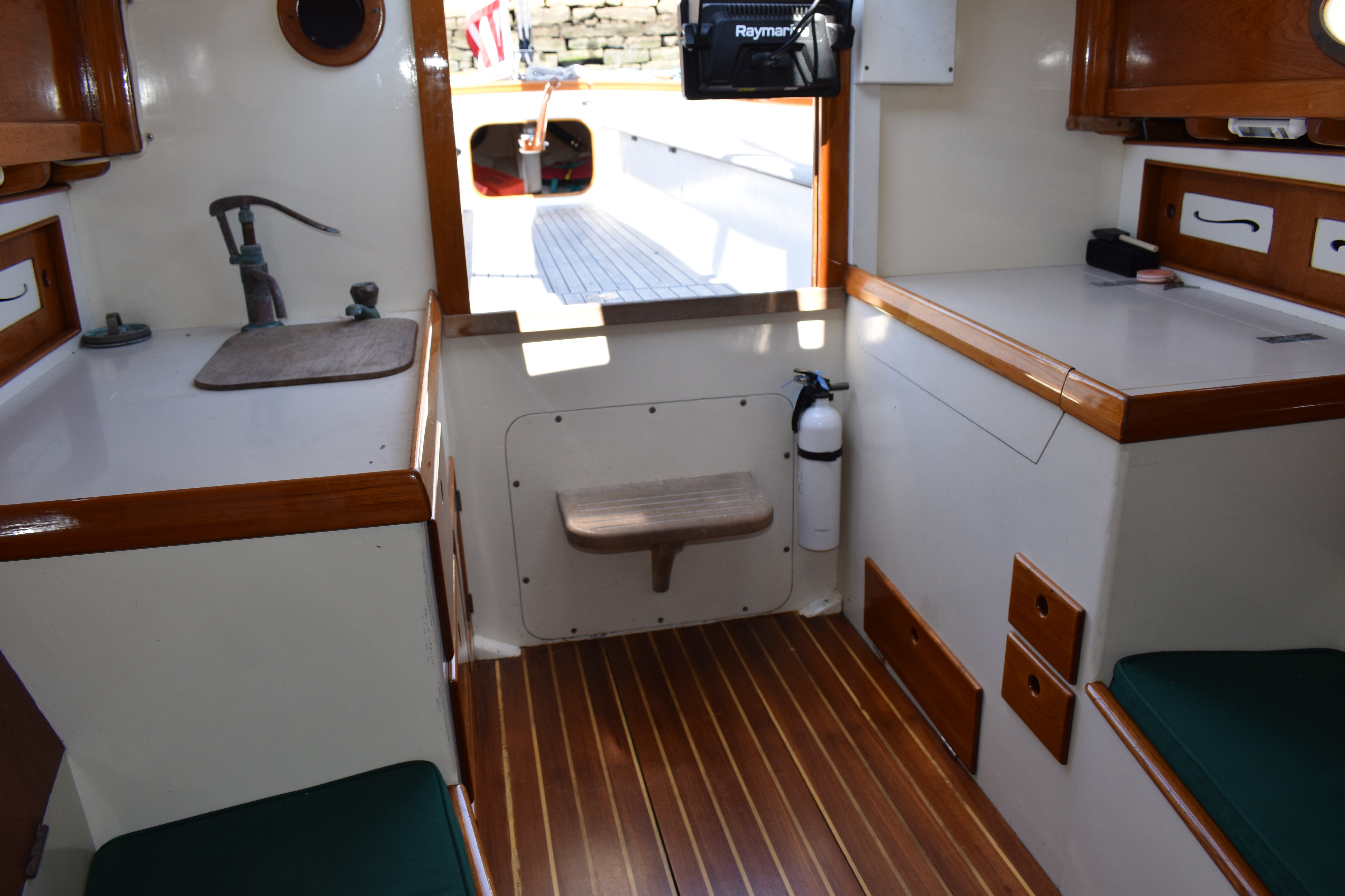 Pudding — Center Harbor 31 Sloop — photo 40