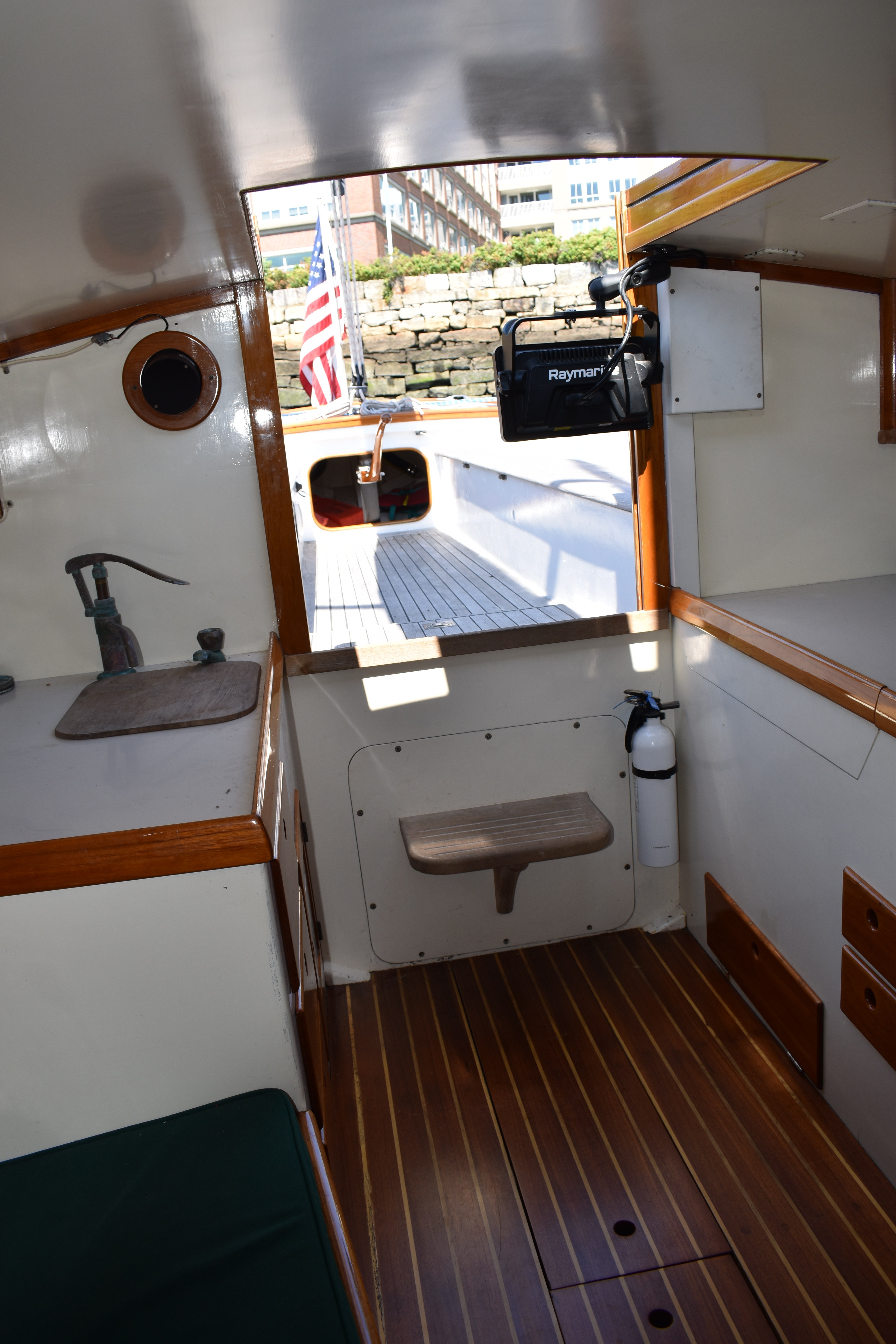 Pudding — Center Harbor 31 Sloop — photo 41