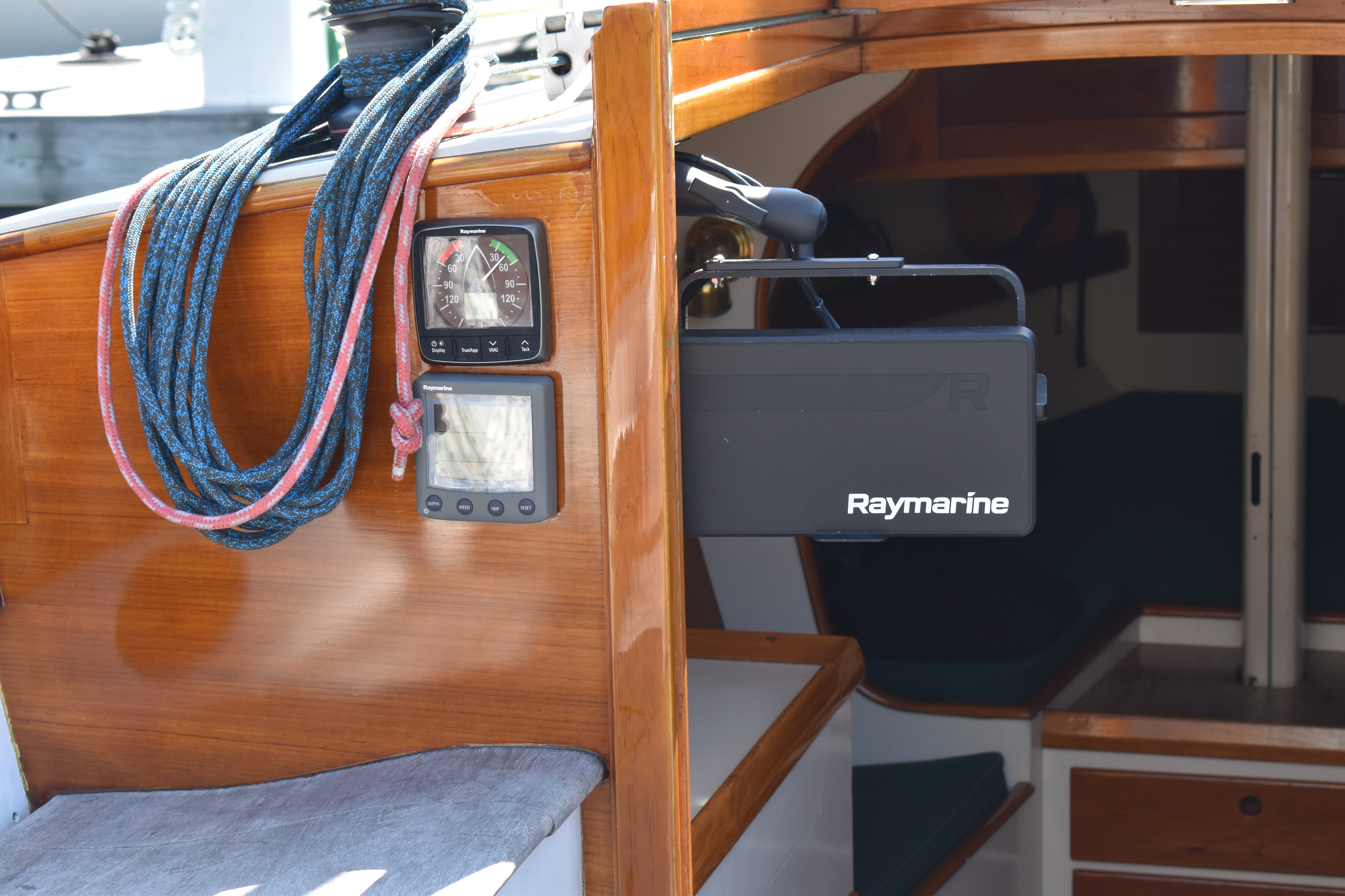 Pudding — Center Harbor 31 Sloop — photo 46