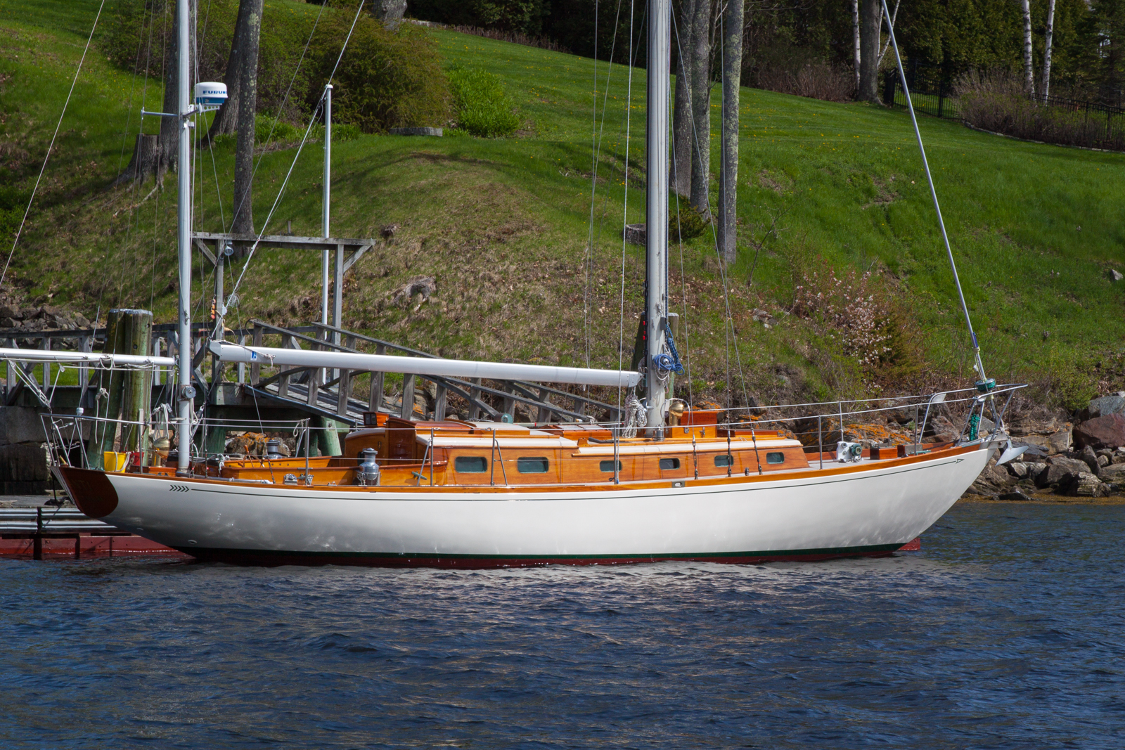 Shanti — Alden K/CB Yawl — photo 5