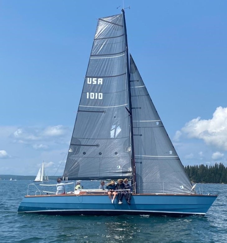 Thistle — Kremer Fin Keel Sloop