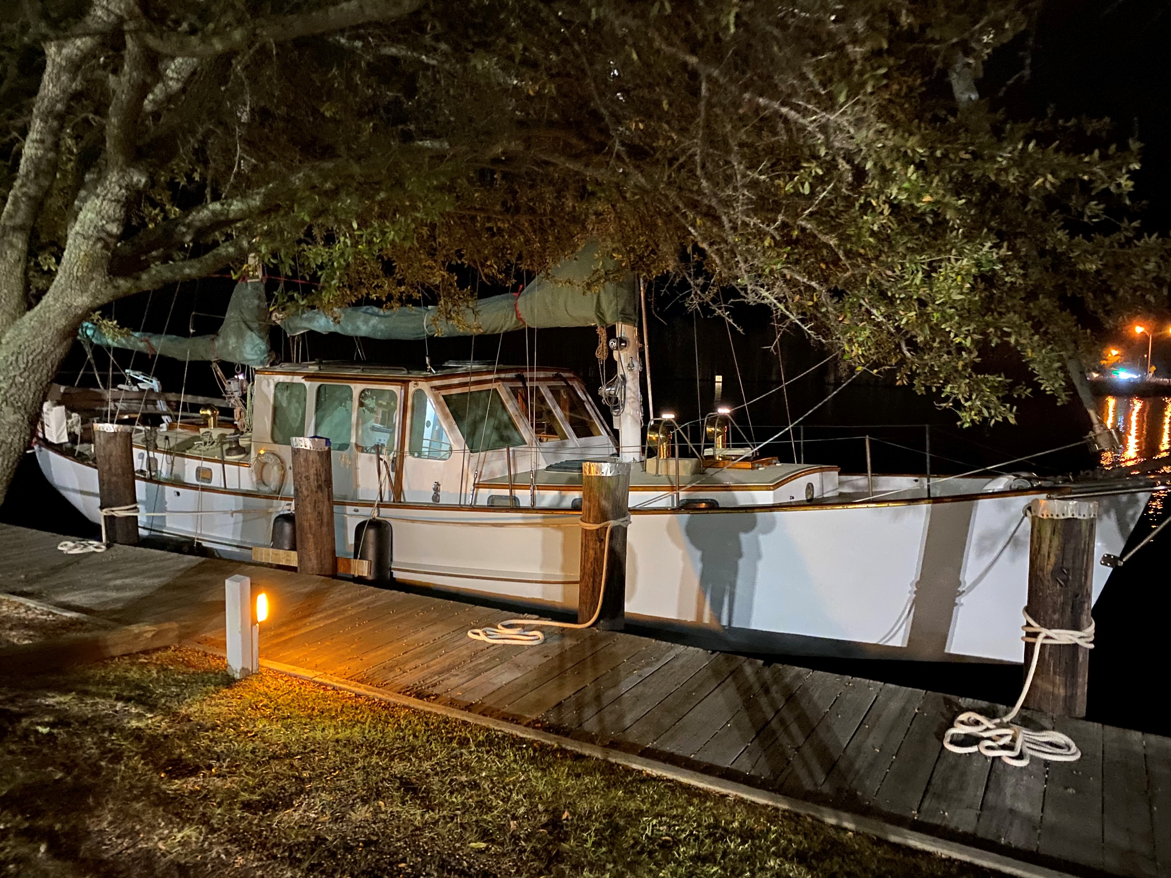 Walrus — Herreshoff Motorsailer Ketch — photo 7