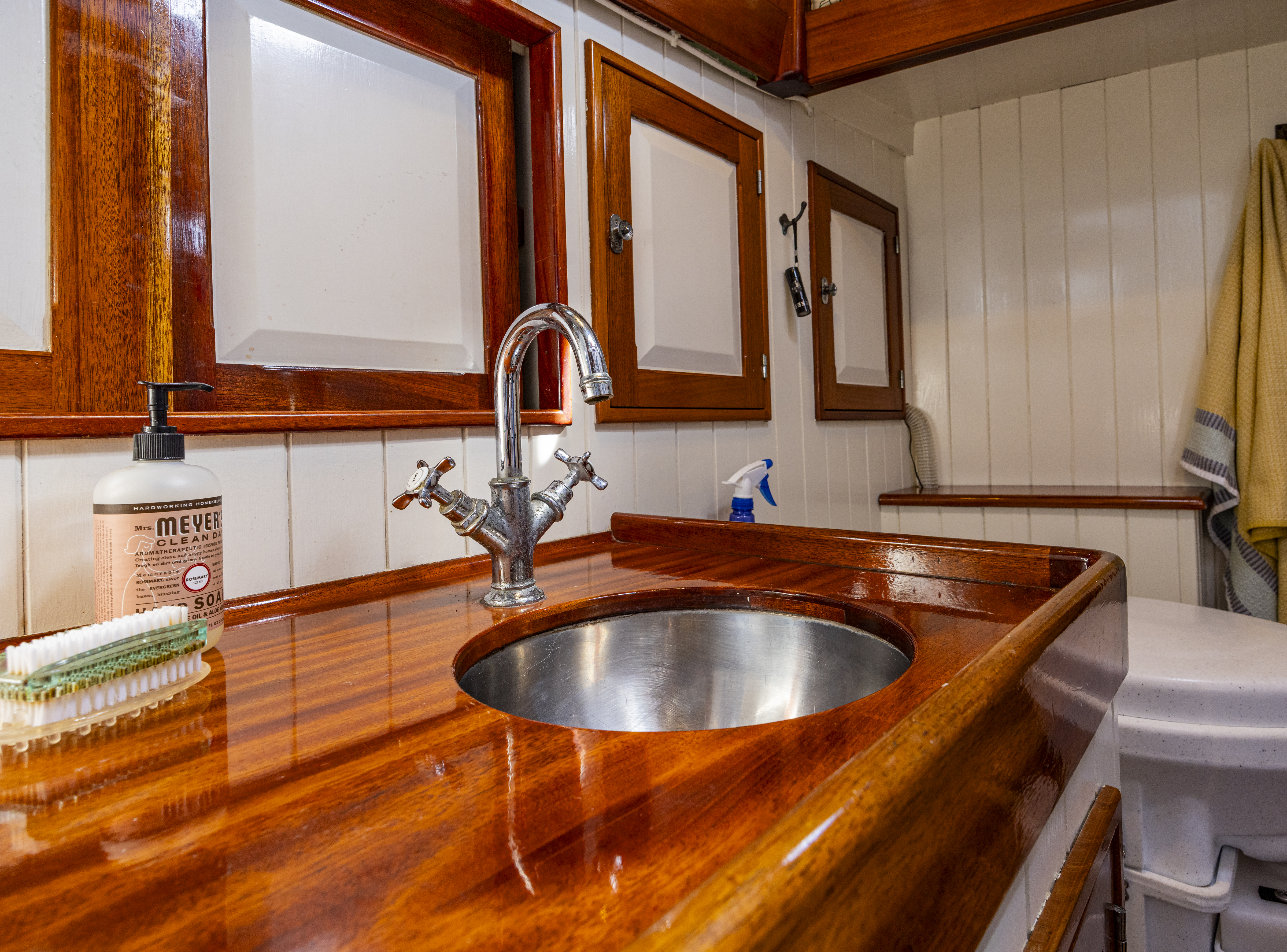 Walrus — Herreshoff Motorsailer Ketch — photo 10